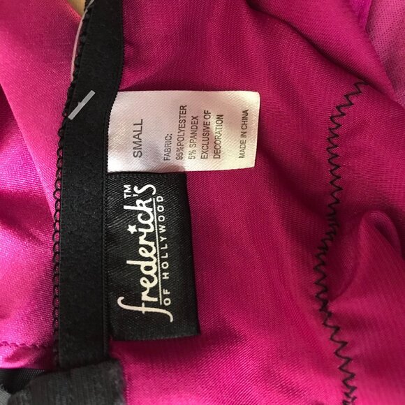 FREDERICKS OF HOLLYWOOD WOMEN'S SMALL -MAGENTA 2 PIECE LINGERIE SET - Picture 10 of 10